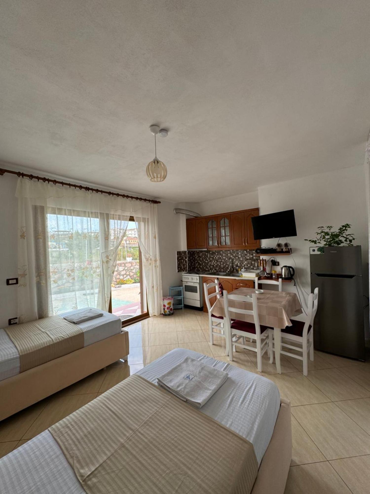 Teo Apartment Sarande Luaran gambar