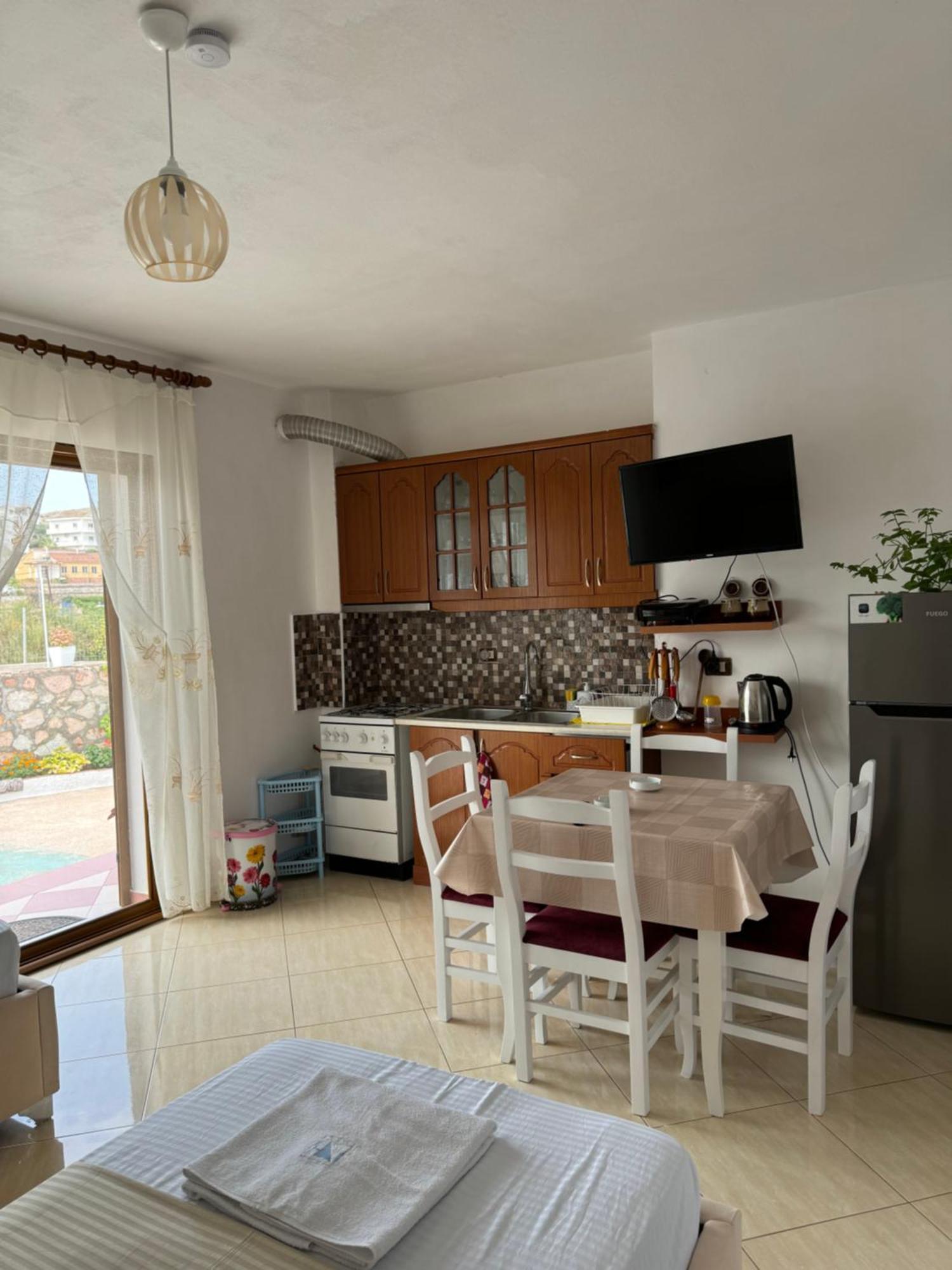 Teo Apartment Sarande Luaran gambar