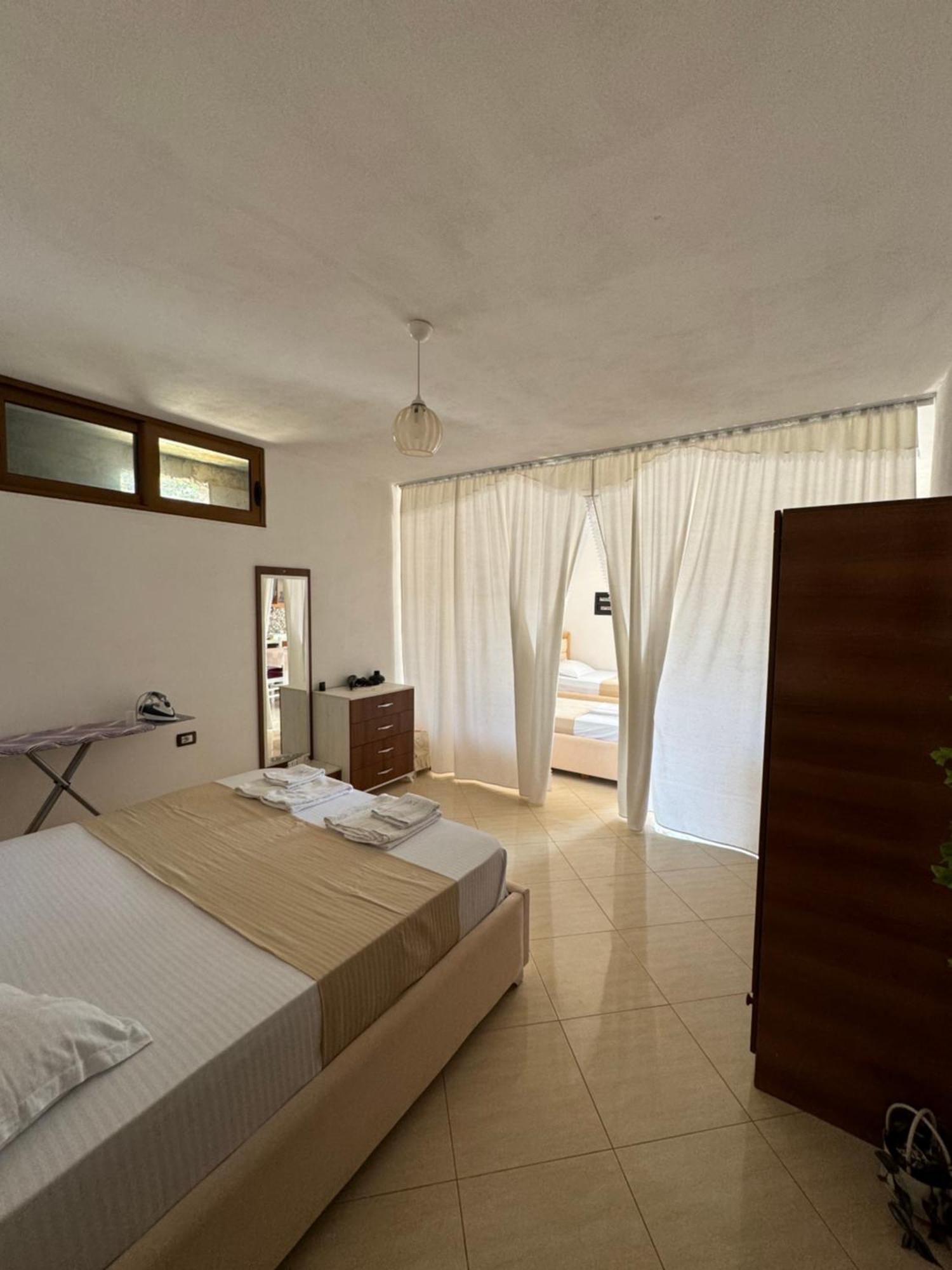 Teo Apartment Sarande Luaran gambar