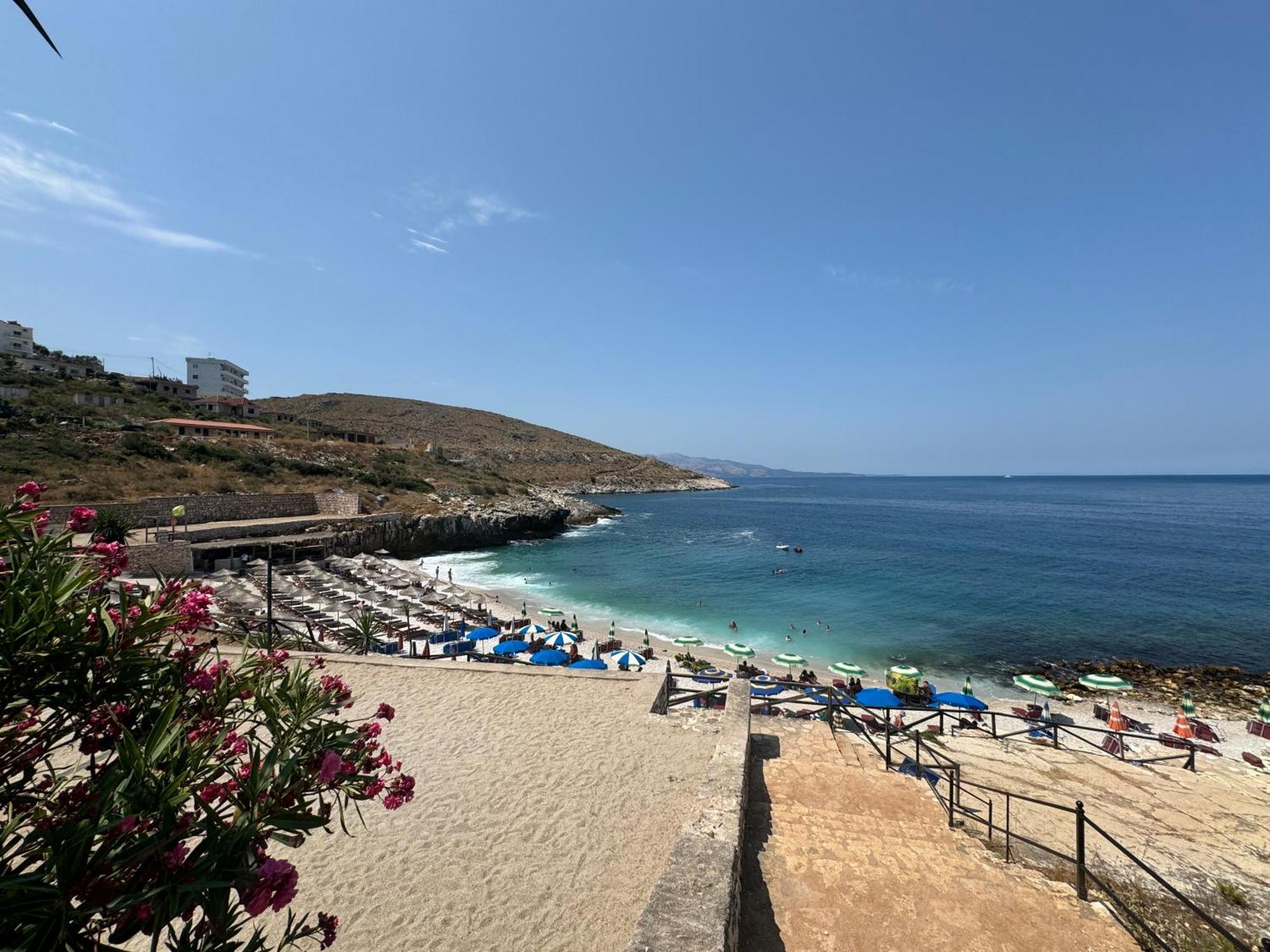 Teo Apartment Sarande Luaran gambar